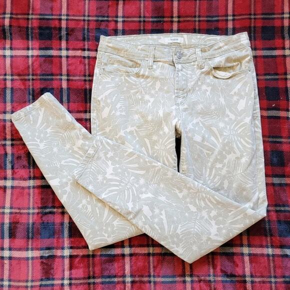 Kensie Skinny Leg Fauna Print Jeans - Picture 1 of 5